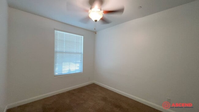 Building Photo - 4-Bedroom Home in Gossamer Grove!