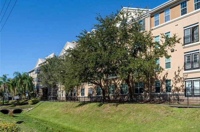 Building Photo - 4221 W Spruce St