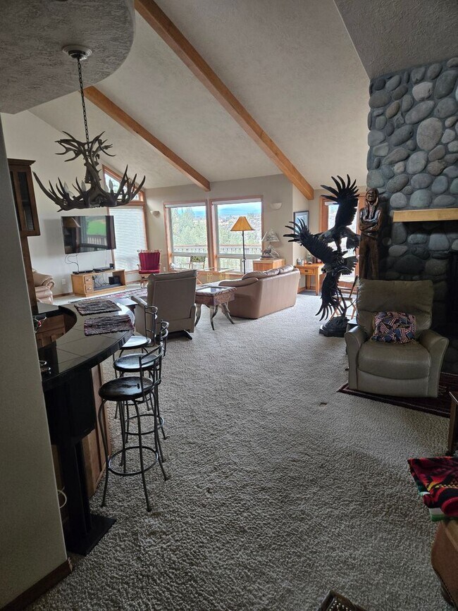 Building Photo - Stunning Views, Executive Home in Equestrian Meadows Redmond