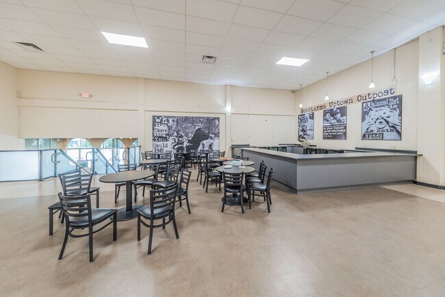 Building Photo - 2462 Brazilia Dr