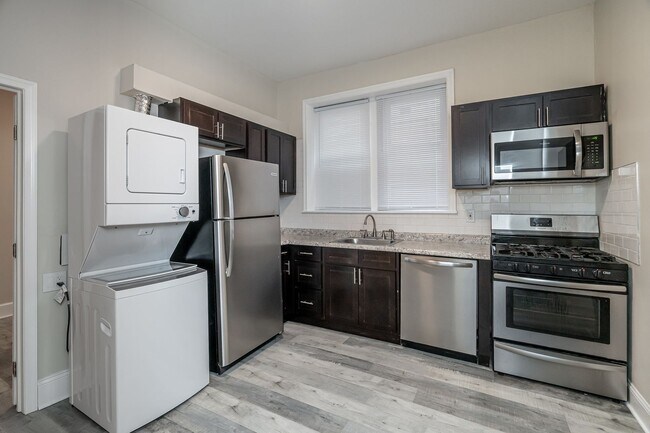 Building Photo - 4129 W Girard Ave