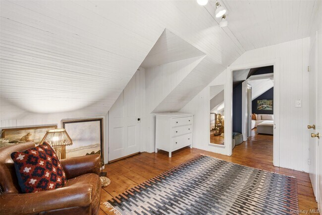 Building Photo - 1394 Ridge Rd