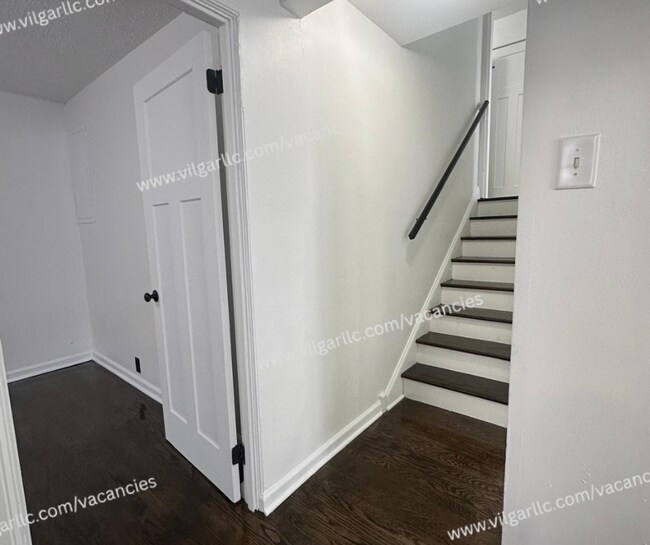 Building Photo - Newly Renovated 4 Bedroom • 2- Bathroom 3 story Home