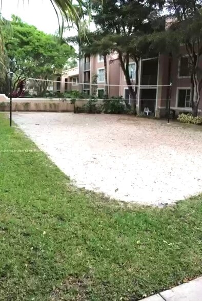 Building Photo - 12118 Saint Andrews Pl