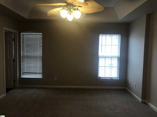 Building Photo - 225 Cambria Ct