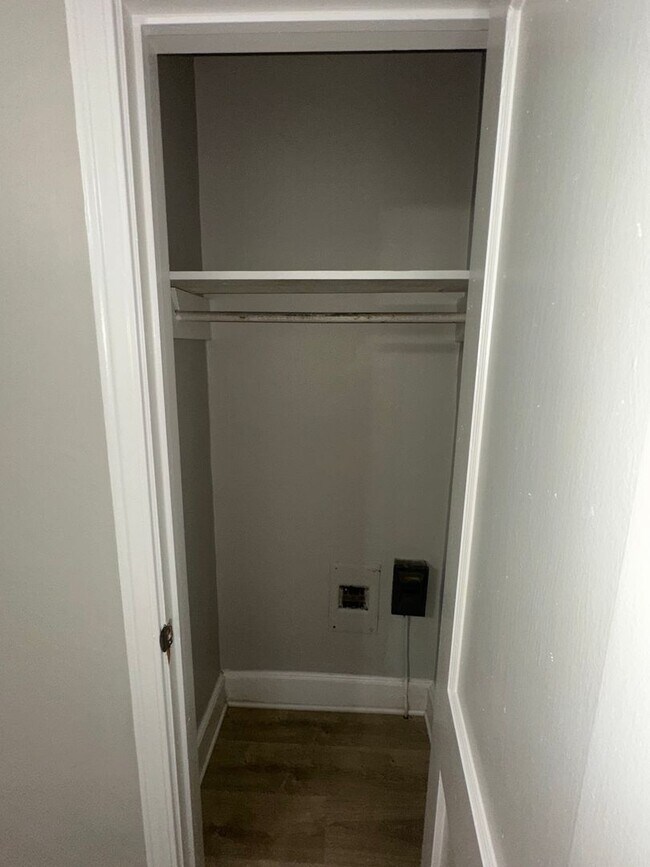 Building Photo - Discover comfort and convenience in a prime Columbia location!