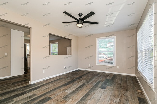 Building Photo - 8810 Harold Dr