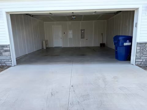 Building Photo - 4521 SE Ember Ln