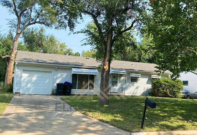 Primary Photo - 5706 SW 15th St