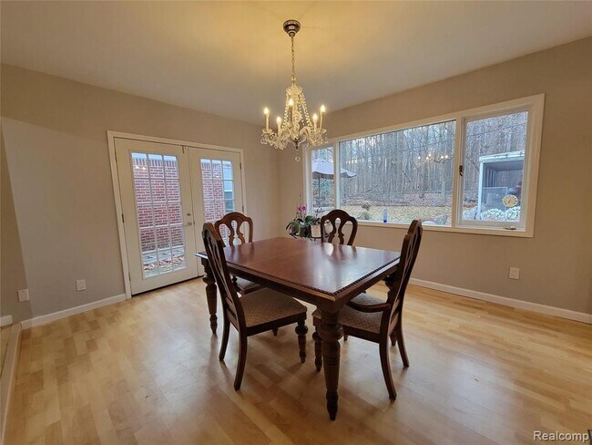 Building Photo - 18311 Norwich Rd