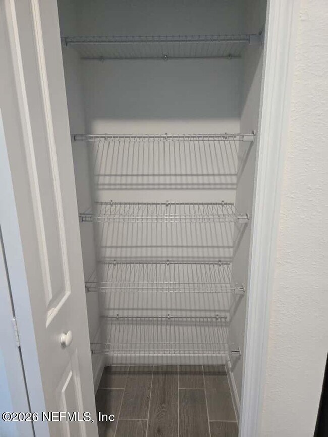 Building Photo - 198 Hubbard Bnd