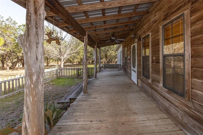 Building Photo - 105 Ridge Oak Dr