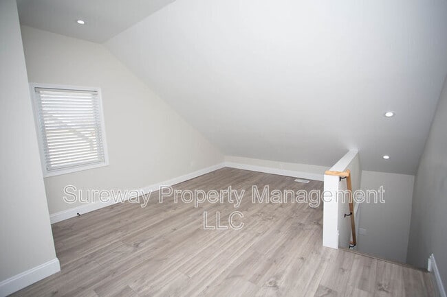 Building Photo - 200 Chestnut St