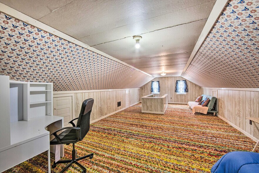 Building Photo - 20 Hill Ln
