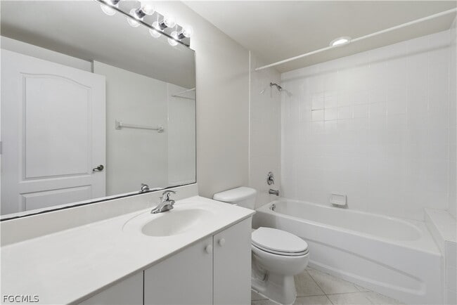 Building Photo - 7823 Regal Heron Cir