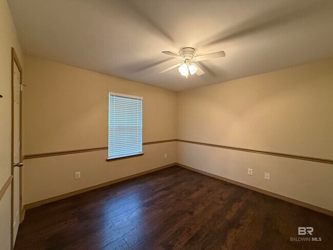 Building Photo - 25920 Argonne Dr