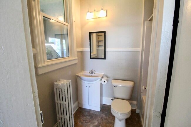 Building Photo - 317 Park Ave