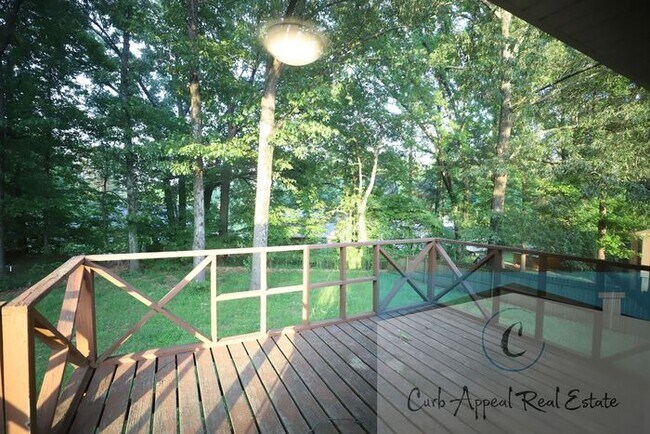 Building Photo - Beautiful 4-bedroom 2 bath home at 1100 Du...