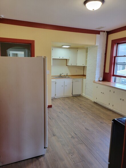 Building Photo - 3718 W Vliet St