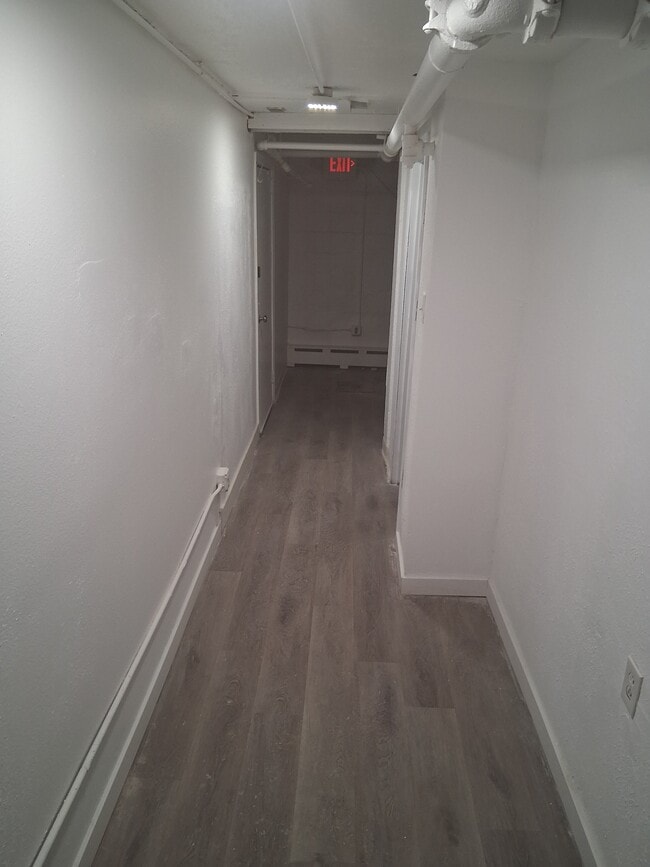 Building Photo - 1528 S Cushman St