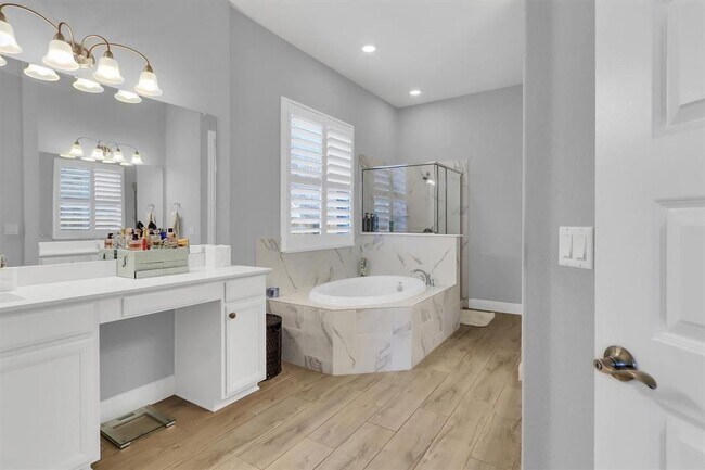 Building Photo - 16321 Horse Trap Ln