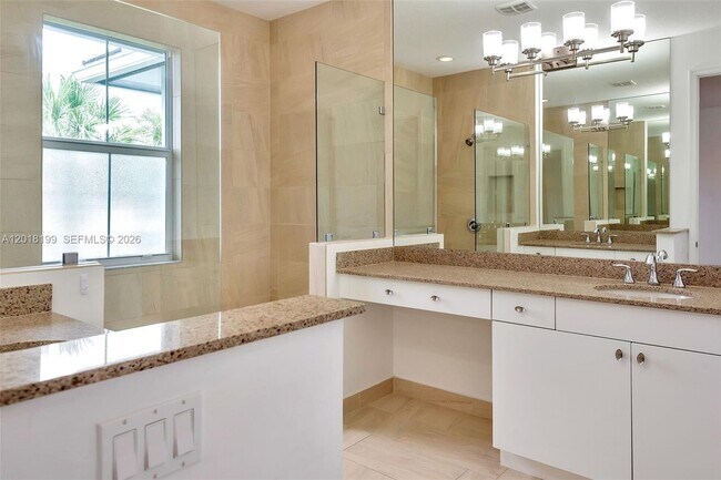 Building Photo - 22954 Clear Echo Dr