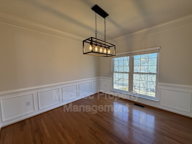 Building Photo - 14 Heatherbrook Ln