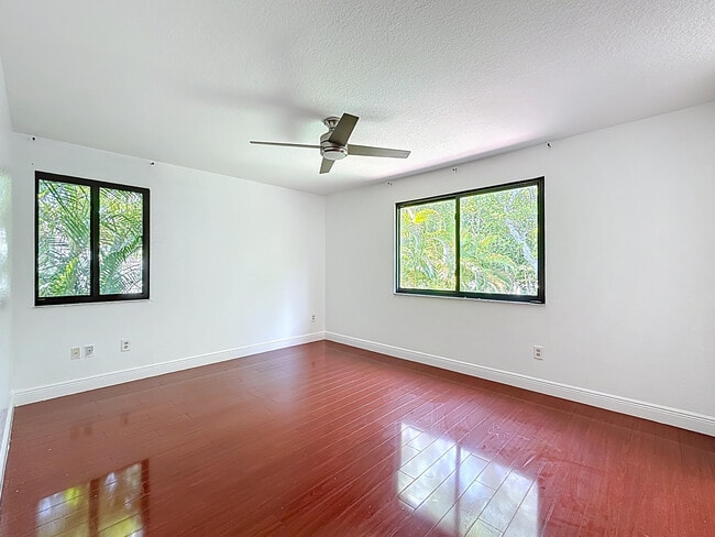 Building Photo - 375 NW 48th Ave
