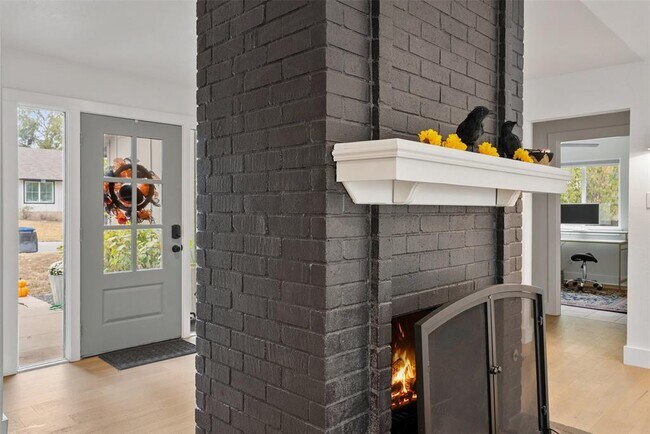 Building Photo - 3808 Leafield Dr