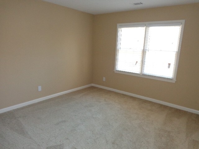 Building Photo - 5593 Forkwood Dr NW