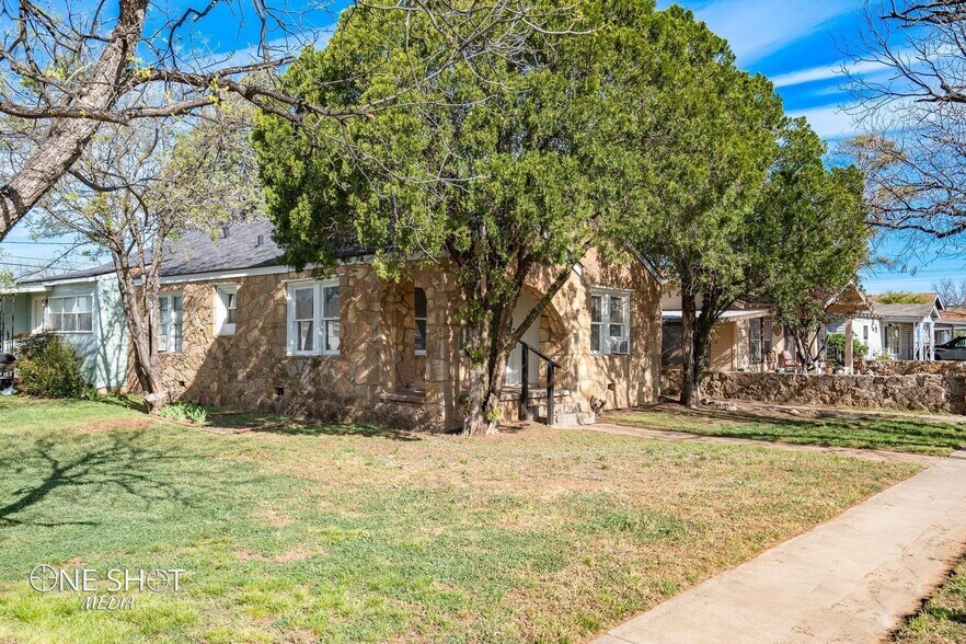 Building Photo - 1102 Cypress St