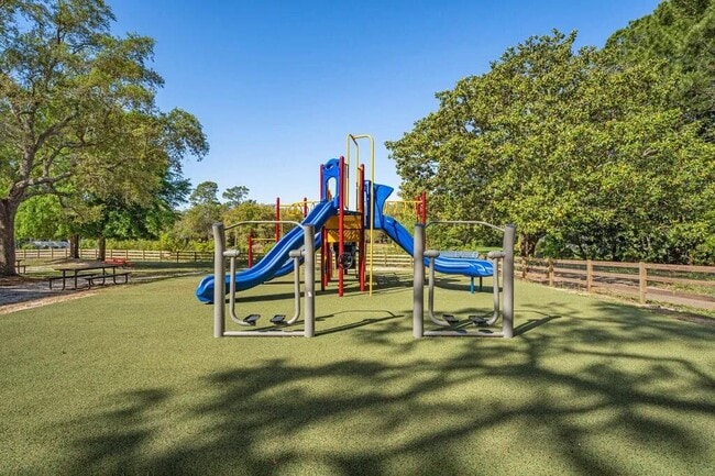 Building Photo - 1940 Bluewater Blvd