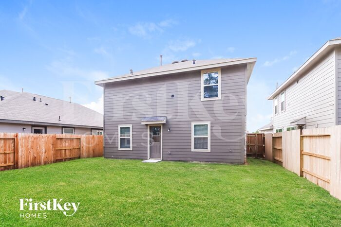 Building Photo - 3731 Solanum Dr