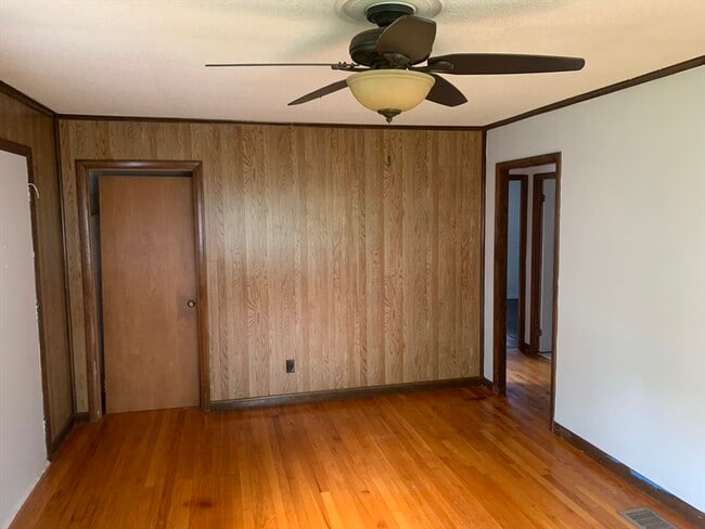 Building Photo - 87 Carnavon Cir