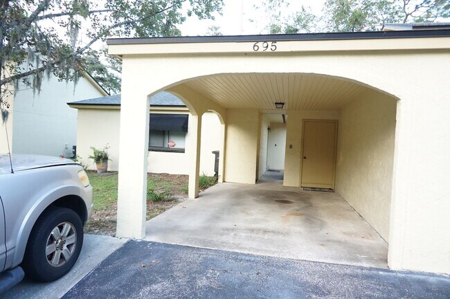 Primary Photo - 695 Belflower Pl