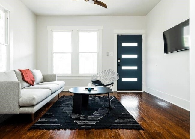 Building Photo - 114 Redan St