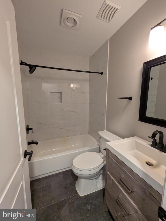 Building Photo - 2610 Ellicott Dr