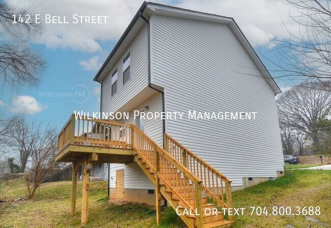 Building Photo - 142 E Bell St