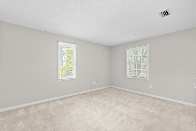 Building Photo - Amazing 2 Bedroom Rental