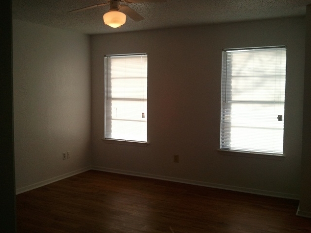 Building Photo - Sycamore Square Townhomes