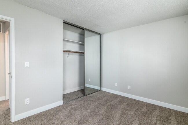 Building Photo - 390 Alameda del Prado