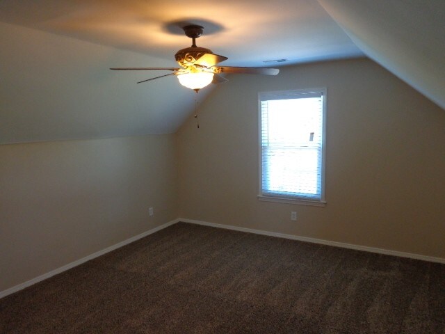 Building Photo - 406 Williamsport Dr