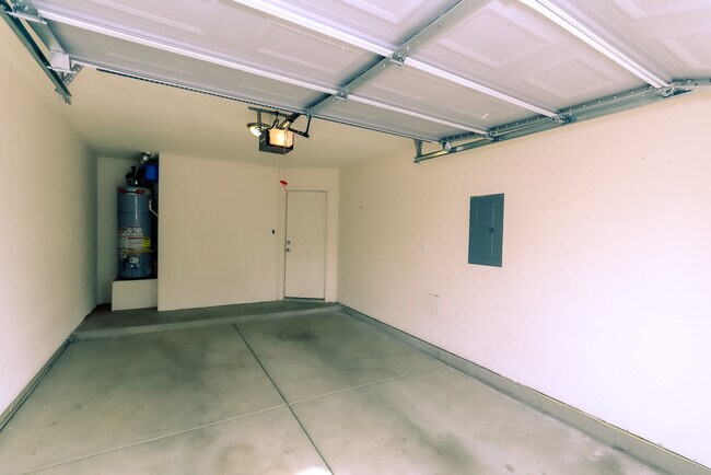 Building Photo - Tramway Townhomes