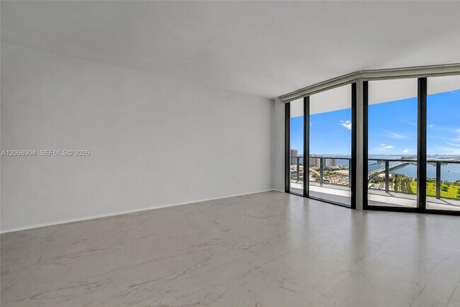 Building Photo - 1000 Biscayne Blvd