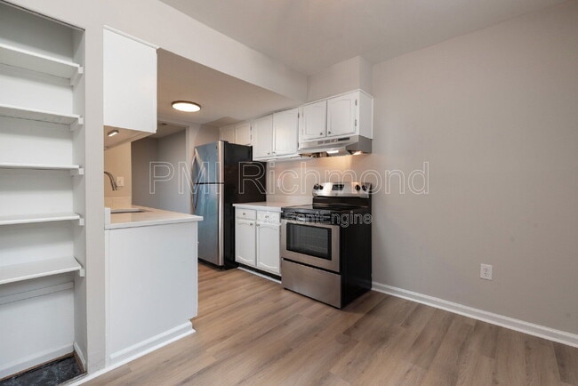 Building Photo - 1617 Congressional Ct