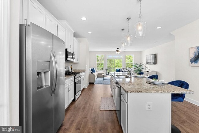 Building Photo - 15292 Westham Ct