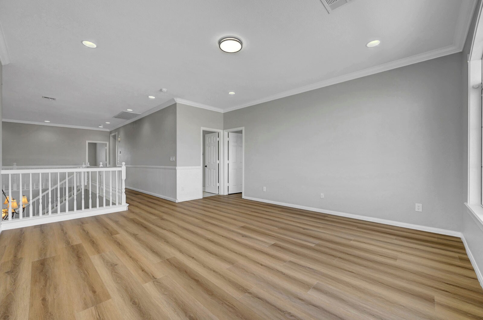 Building Photo - 11013 Mount Royal Ave