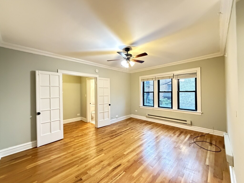 Building Photo - 4707 N Hermitage Ave
