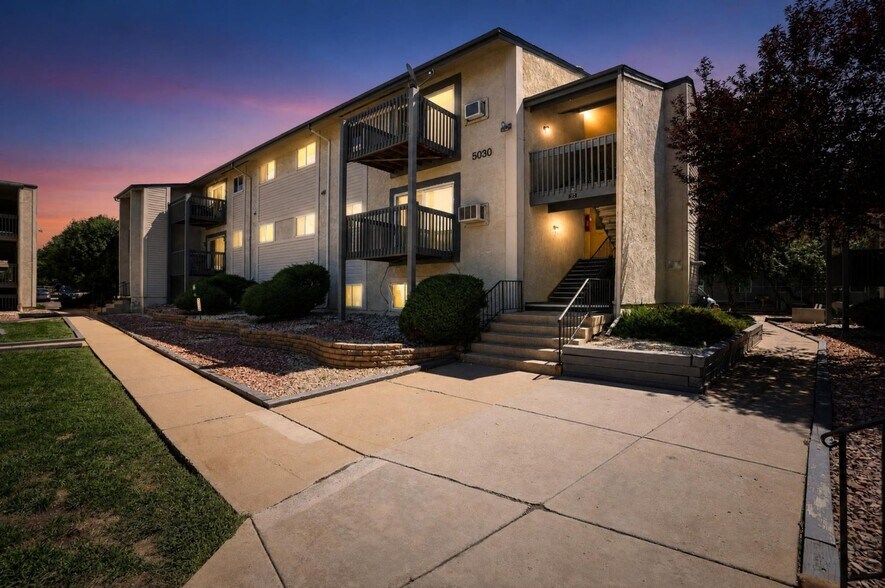 Building Photo - 5030 El Camino Dr