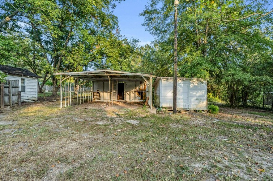Building Photo - 170 Meadow Hill Rd